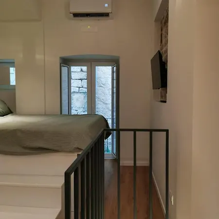 Corte San Triggiano 13 Vecchia, Apartamento